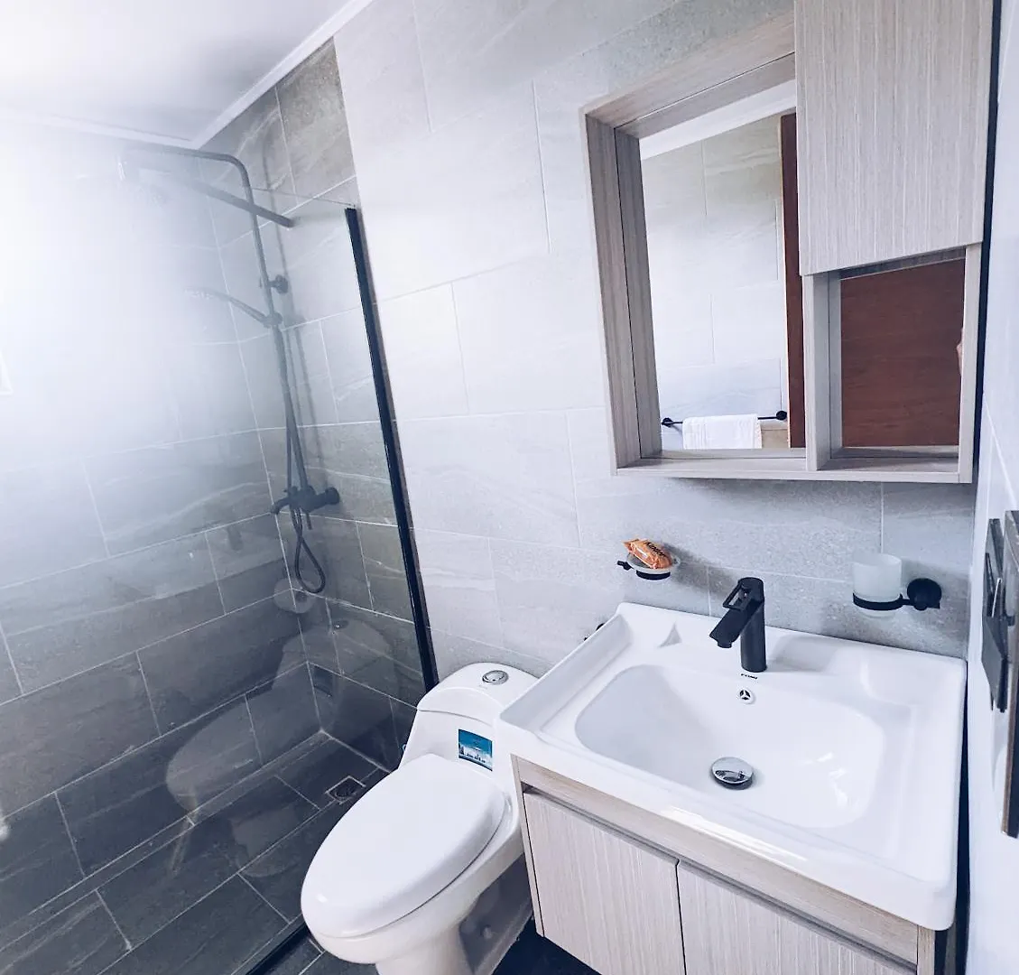 公寓 Modern Penthouse With Private Rooftop, Free Parking & Wifi 普拉塔港