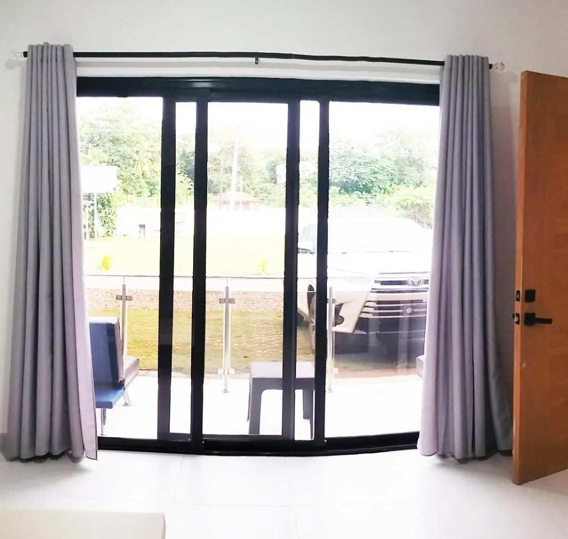 Modern Penthouse With Private Rooftop, Free Parking & Wifi 普拉塔港
