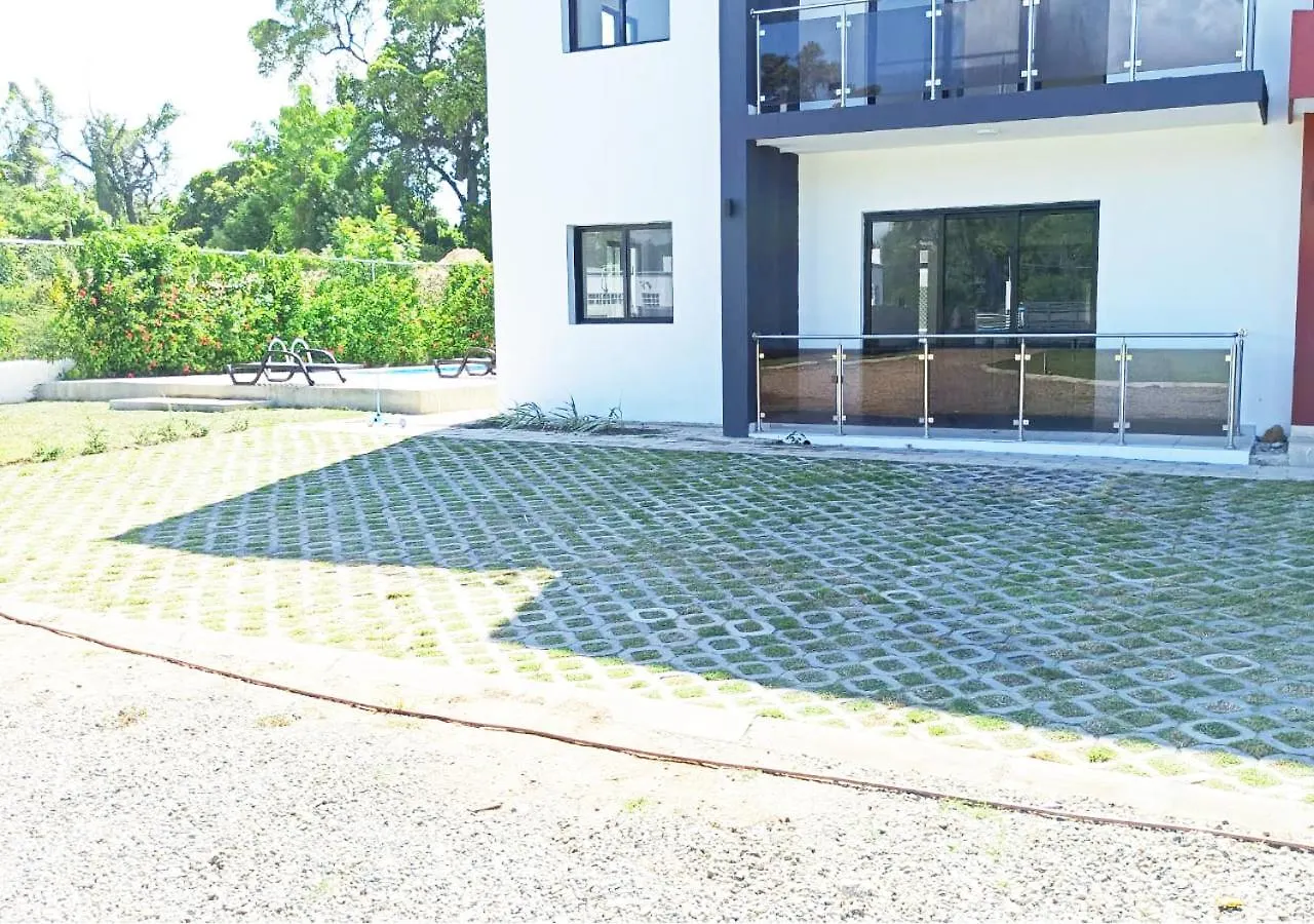 Modern Penthouse With Private Rooftop, Free Parking & Wifi 普拉塔港 公寓