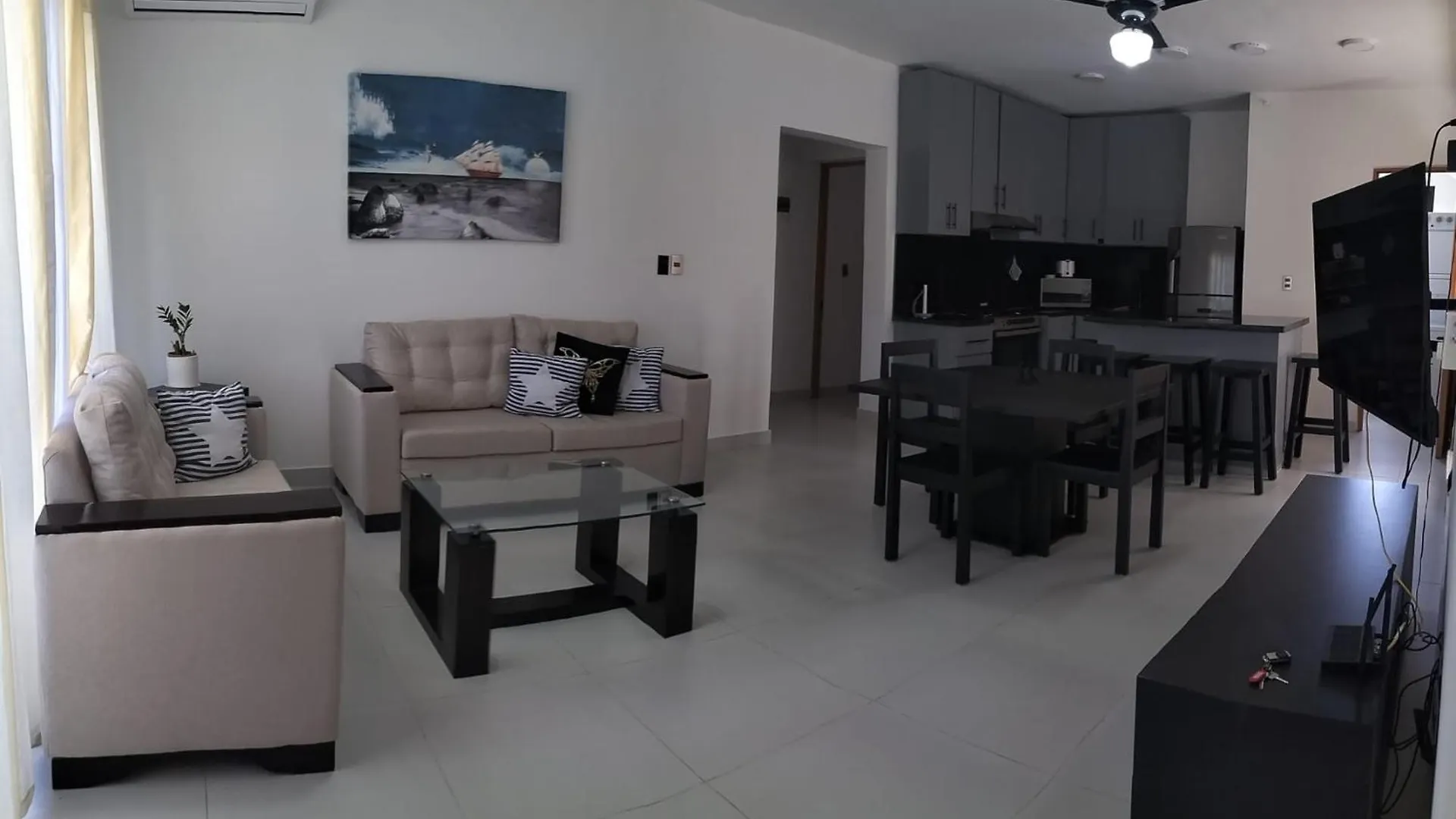 公寓 Modern Penthouse With Private Rooftop, Free Parking & Wifi 普拉塔港