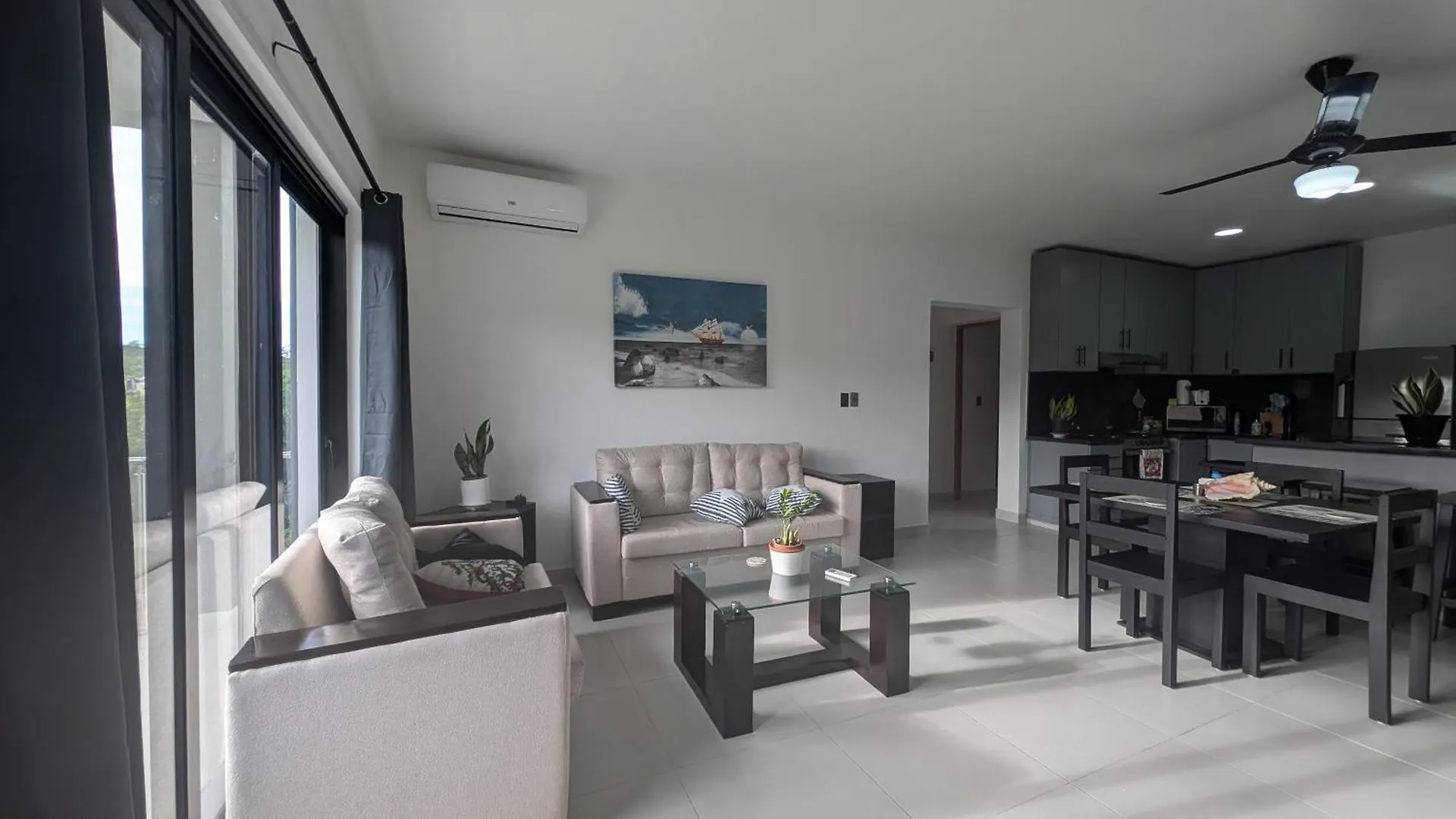 Modern Penthouse With Private Rooftop, Free Parking & Wifi 普拉塔港 公寓
