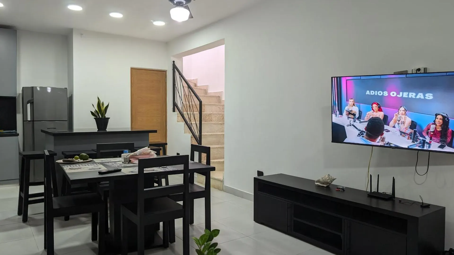 公寓 Modern Penthouse With Private Rooftop, Free Parking & Wifi 普拉塔港 多米尼加共和国